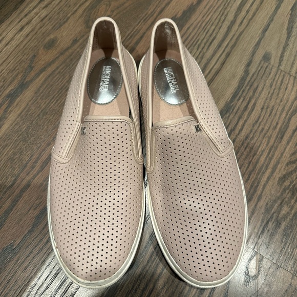 Michael Kors soft pink slip on sneakers 8 - Picture 2 of 6